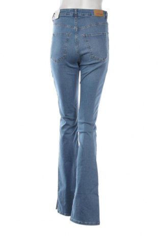Damskie jeansy Perfect Jeans By Gina Tricot, Rozmiar L, Kolor Niebieski, Cena 181,25 zł