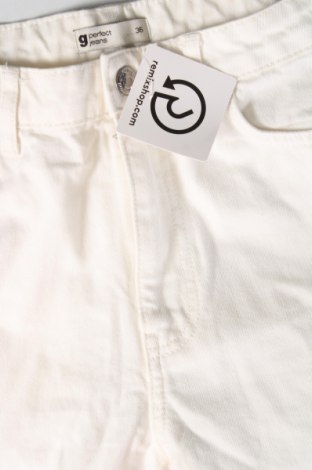 Дамски дънки Perfect Jeans By Gina Tricot, Размер S, Цвят Бял, Цена 9,60 лв.