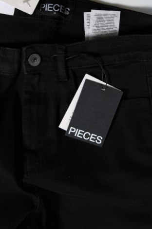 Γυναικείο Τζίν Pieces, Μέγεθος M, Χρώμα Μαύρο, Τιμή 12,27 €
