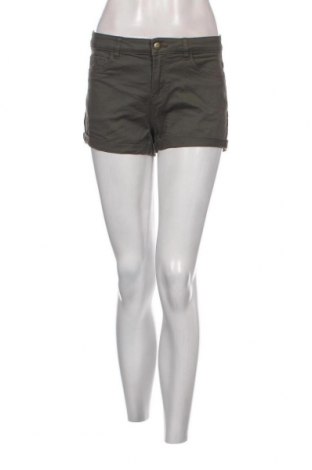 Γυναικείο κοντό παντελόνι, Μέγεθος S, Χρώμα Πράσινο, Τιμή 1,76 €