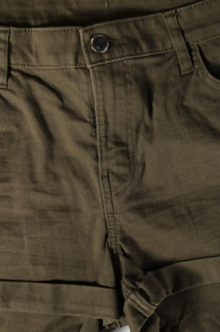 Pantaloni scurți de femei, Mărime M, Culoare Verde, Preț 25,00 Lei