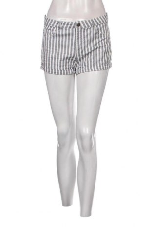 Дамски къс панталон, Размер M, Цвят Многоцветен, Цена 4,75 лв.