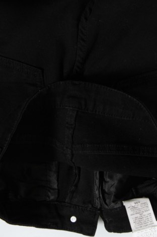 Γυναικείο κοντό παντελόνι, Μέγεθος XS, Χρώμα Μαύρο, Τιμή 9,72 €