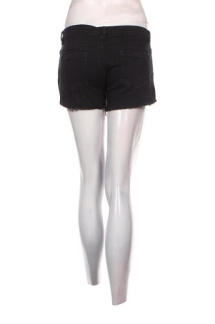 Дамски къс панталон, Размер M, Цвят Черен, Цена 4,75 лв.