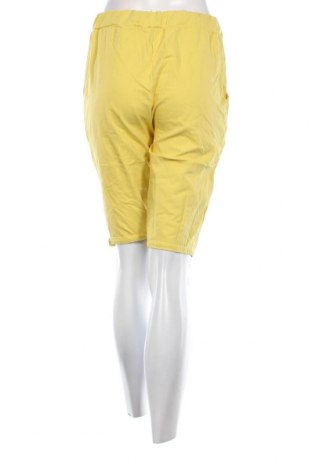 Дамски къс панталон, Размер M, Цвят Жълт, Цена 6,08 лв.