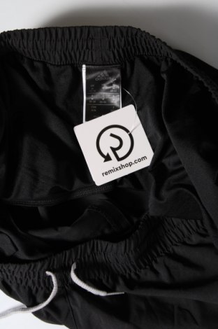 Дамски къс панталон Adidas, Размер M, Цвят Черен, Цена 24,00 лв.