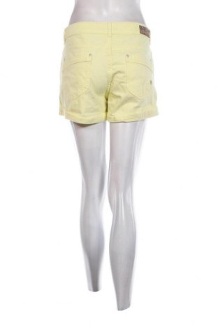 Damen Shorts Ajc, Größe L, Farbe Gelb, Preis 13,22 €