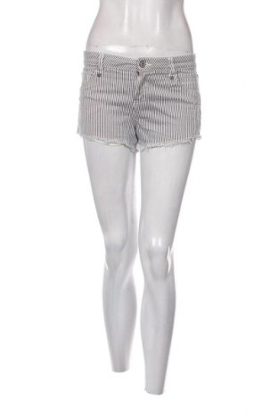 Pantaloni scurți de femei Bershka, Mărime M, Culoare Multicolor, Preț 15,63 Lei