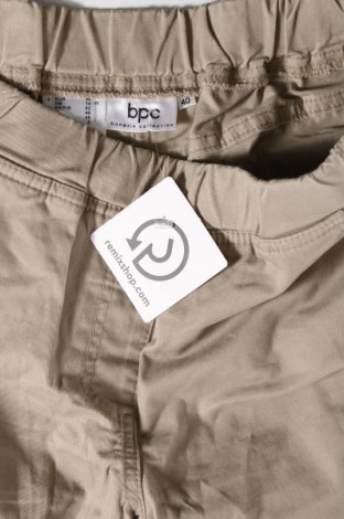 Дамски къс панталон Bpc Bonprix Collection, Размер M, Цвят Кафяв, Цена 7,98 лв.