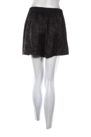 Damen Shorts Caddis Fly, Größe M, Farbe Schwarz, Preis € 5,29