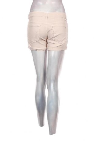 Дамски къс панталон Calvin Klein, Размер M, Цвят Екрю, Цена 32,00 лв.