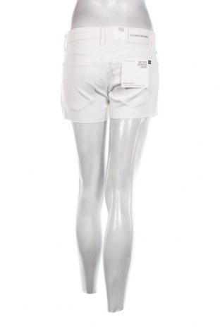 Pantaloni scurți de femei Calvin Klein Jeans, Mărime S, Culoare Alb, Preț 179,28 Lei