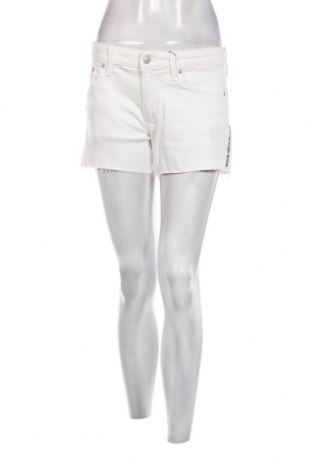 Pantaloni scurți de femei Calvin Klein Jeans, Mărime S, Culoare Alb, Preț 215,13 Lei