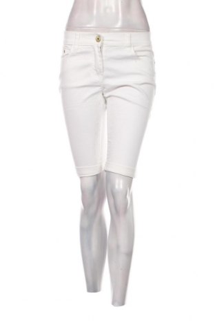 Дамски къс панталон Casual By Gemo, Размер S, Цвят Бял, Цена 6,16 лв.