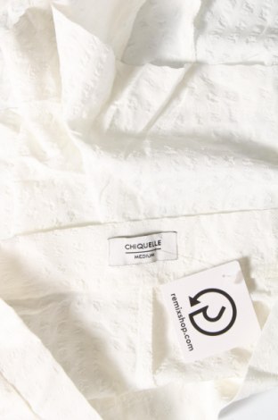 Дамски къс панталон Chiquelle, Размер M, Цвят Бял, Цена 13,68 лв.