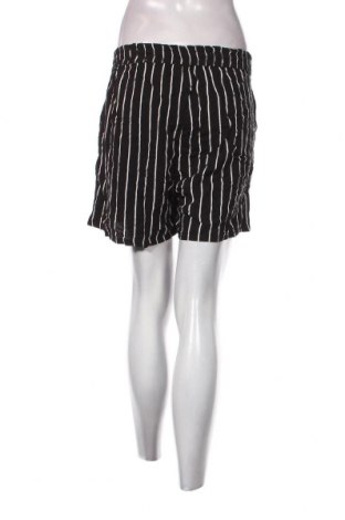 Γυναικείο κοντό παντελόνι City life, Μέγεθος XL, Χρώμα Μαύρο, Τιμή 4,94 €