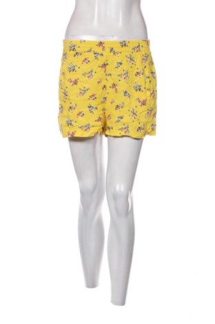 Γυναικείο κοντό παντελόνι Cooperative, Μέγεθος S, Χρώμα Κίτρινο, Τιμή 19,18 €