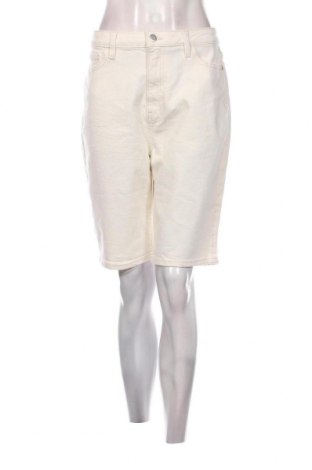 Дамски къс панталон Cubus, Размер M, Цвят Екрю, Цена 13,95 лв.