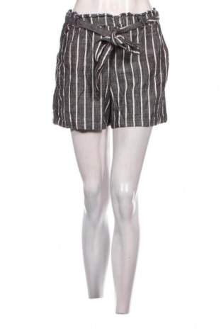 Дамски къс панталон Denim 1982, Размер S, Цвят Сив, Цена 5,13 лв.