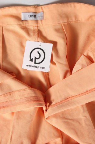 Дамски къс панталон Envii, Размер S, Цвят Оранжев, Цена 5,04 лв.