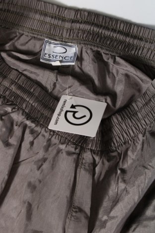 Pantaloni scurți de femei Essence, Mărime L, Culoare Gri, Preț 25,63 Lei