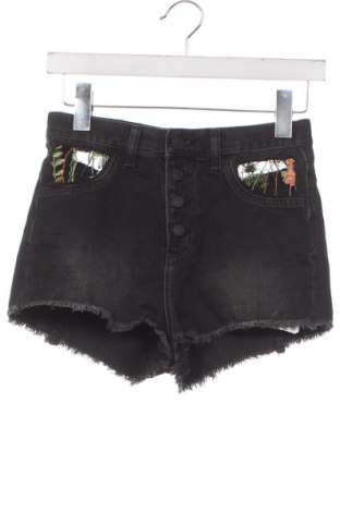 Дамски къс панталон Guess, Размер XS, Цвят Черен, Цена 97,76 лв.
