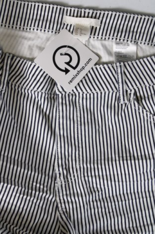 Γυναικείο κοντό παντελόνι H&M, Μέγεθος M, Χρώμα Πολύχρωμο, Τιμή 3,64 €