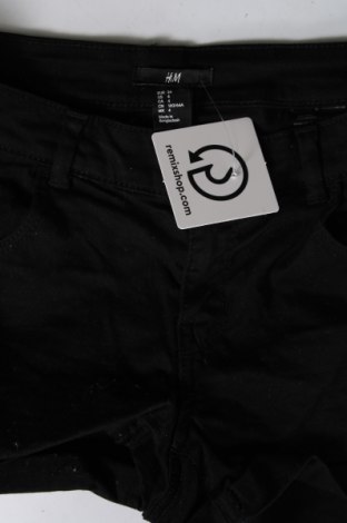 Дамски къс панталон H&M, Размер S, Цвят Черен, Цена 5,89 лв.