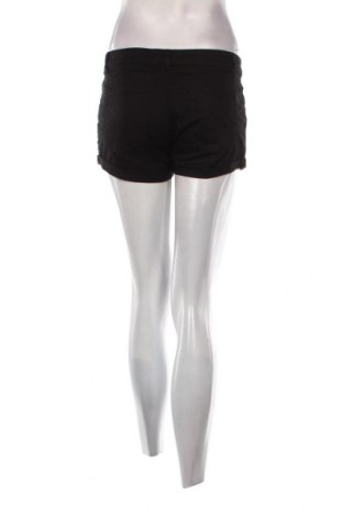 Pantaloni scurți de femei H&M, Mărime S, Culoare Negru, Preț 19,38 Lei