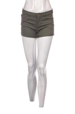 Дамски къс панталон H&M, Размер S, Цвят Зелен, Цена 5,70 лв.