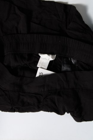 Pantaloni scurți de femei H&M, Mărime S, Culoare Negru, Preț 17,50 Lei