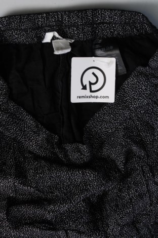 Дамски къс панталон H&M, Размер M, Цвят Черен, Цена 4,37 лв.