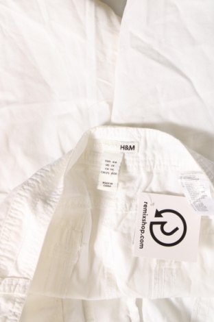 Дамски къс панталон H&M, Размер XL, Цвят Бял, Цена 19,00 лв.