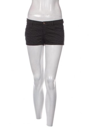 Pantaloni scurți de femei H&M, Mărime S, Culoare Multicolor, Preț 15,63 Lei