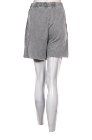 Damen Shorts H&M Divided, Größe S, Farbe Grau, Preis 13,22 €