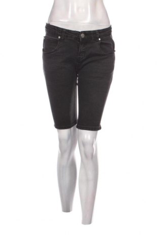 Дамски къс панталон Hound, Размер L, Цвят Черен, Цена 24,00 лв.