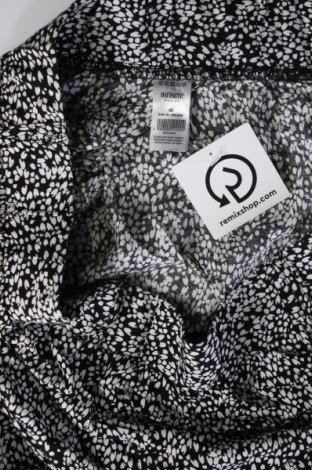 Γυναικείο κοντό παντελόνι Infinity, Μέγεθος XL, Χρώμα Πολύχρωμο, Τιμή 11,75 €