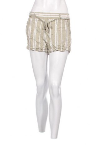 Дамски къс панталон Infinity Woman, Размер M, Цвят Зелен, Цена 7,60 лв.