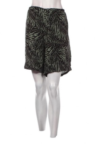 Дамски къс панталон Janina, Размер XL, Цвят Многоцветен, Цена 9,12 лв.