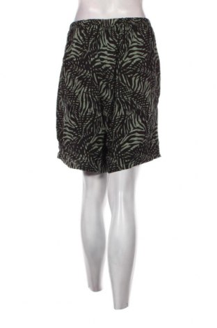 Дамски къс панталон Janina, Размер XL, Цвят Многоцветен, Цена 7,98 лв.