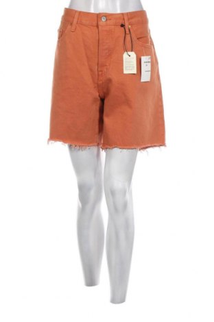 Дамски къс панталон Levi's, Размер XL, Цвят Оранжев, Цена 52,25 лв.