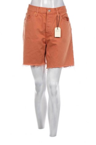 Дамски къс панталон Levi's, Размер L, Цвят Оранжев, Цена 76,00 лв.
