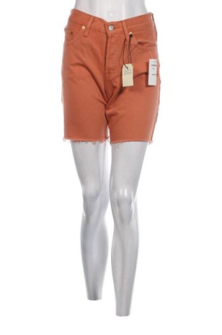 Дамски къс панталон Levi's, Размер S, Цвят Оранжев, Цена 47,50 лв.