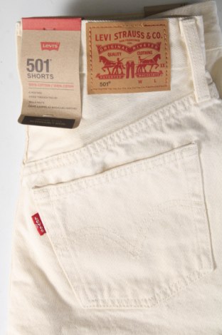 Дамски къс панталон Levi's, Размер XXS, Цвят Екрю, Цена 57,00 лв.