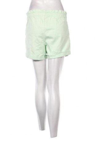 Pantaloni scurți de femei Manor, Mărime M, Culoare Verde, Preț 62,50 Lei