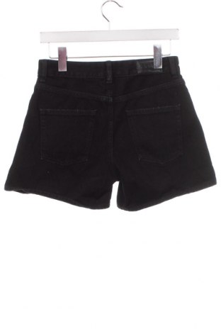 Дамски къс панталон Monki, Размер M, Цвят Черен, Цена 13,00 лв.