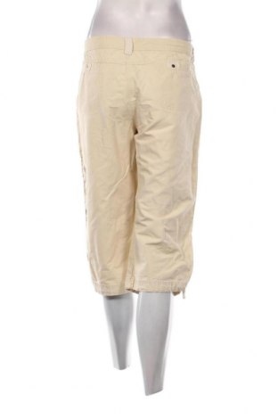 Дамски къс панталон Musto, Размер XL, Цвят Бежов, Цена 13,60 лв.