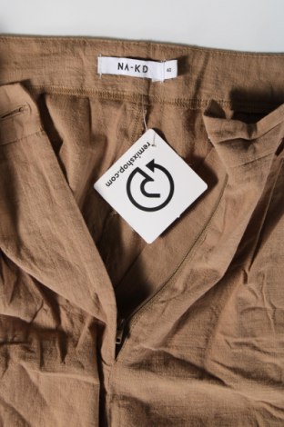 Дамски къс панталон NA-KD, Размер M, Цвят Кафяв, Цена 24,00 лв.