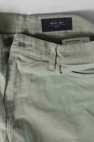 Pantaloni scurți de femei Noisy May, Mărime M, Culoare Verde, Preț 30,00 Lei
