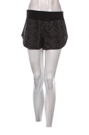 Γυναικείο κοντό παντελόνι PUMA, Μέγεθος S, Χρώμα Μαύρο, Τιμή 12,51 €